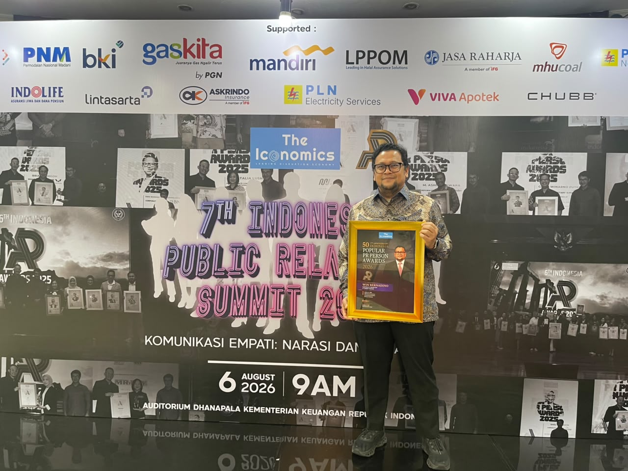 PT Semen Padang Sabet 2 Penghargaan di Bidang PR Level Nasional