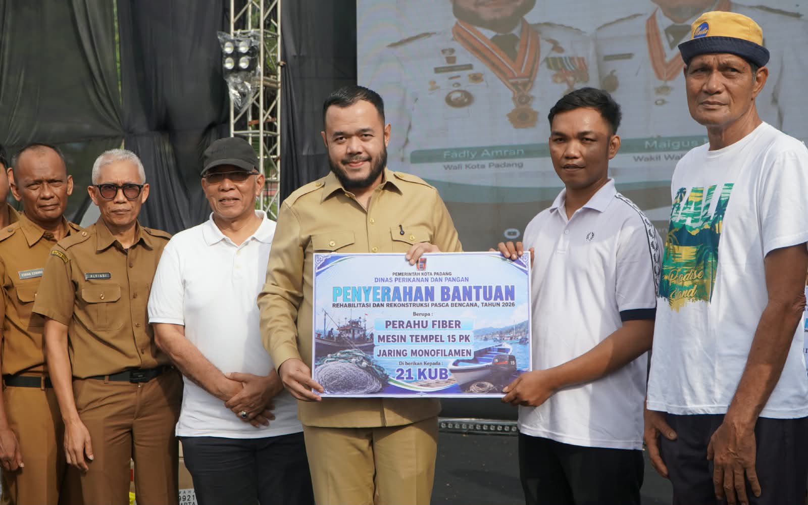 Pemko Padang Salurkan Rp8 Miliar untuk Pemulihan Sektor Perikanan Pascabencana