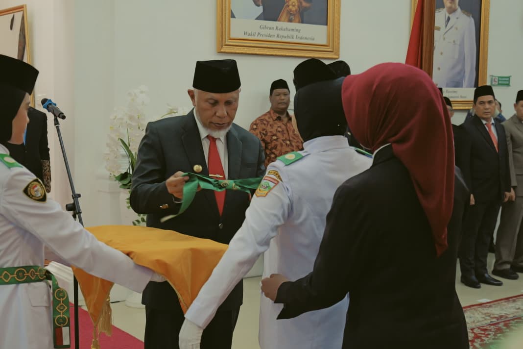 Pengukuhan Paskibraka Sumbar 2026, Gubernur Mahyeldi Tekankan Pembentukan Karakter Generasi Muda