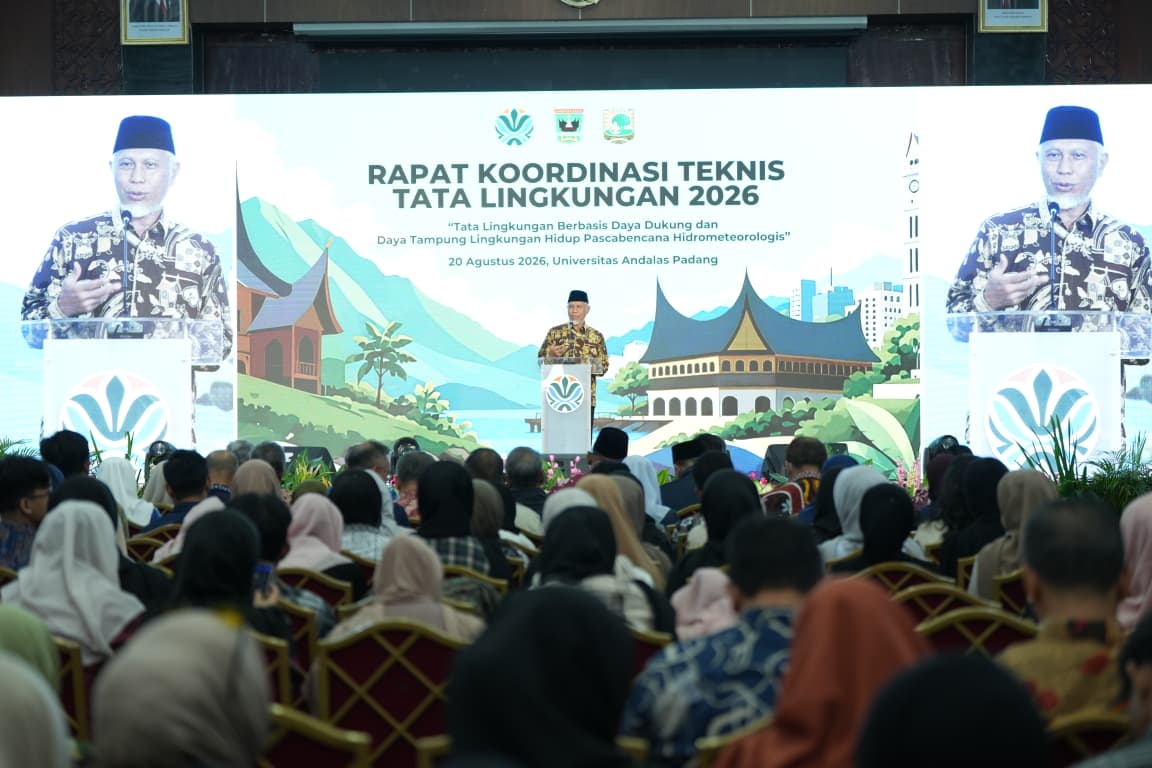 Gubernur Mahyeldi Tekankan Pembangunan Sumbar Harus Berbasis Daya Dukung Lingkungan