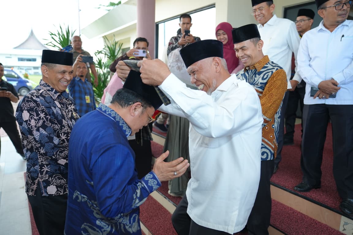 Gubernur Mahyeldi Sambut Sekjen Kemenag, Perkuat Sinergi Keagamaan dan Pendidikan di Sumbar