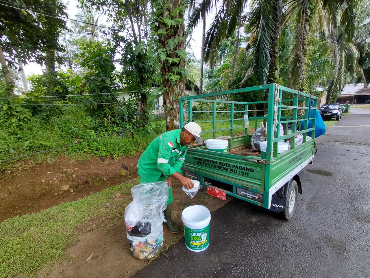 DLH Padang Rekrut 60 Penggerak Pilah Sampah, Turun ke Rumah Warga Selama 100 Hari