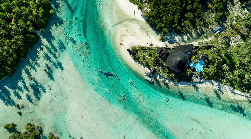 Natan Baril Pendukung Israel Sempat Cantumkan Diri Owner Macaronis Resort Mentawai, Manajemen Bungkam!