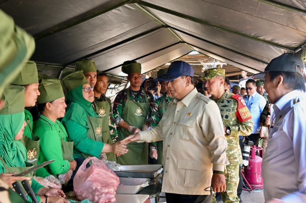 Presiden Prabowo Kunjungi Pengungsi Korban Gempa NTT di Nagekeo