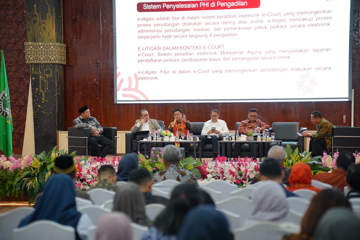 Dunia Kerja Berubah, FH UNAND Bahas RUU Ketenagakerjaan di Konferensi Nasional