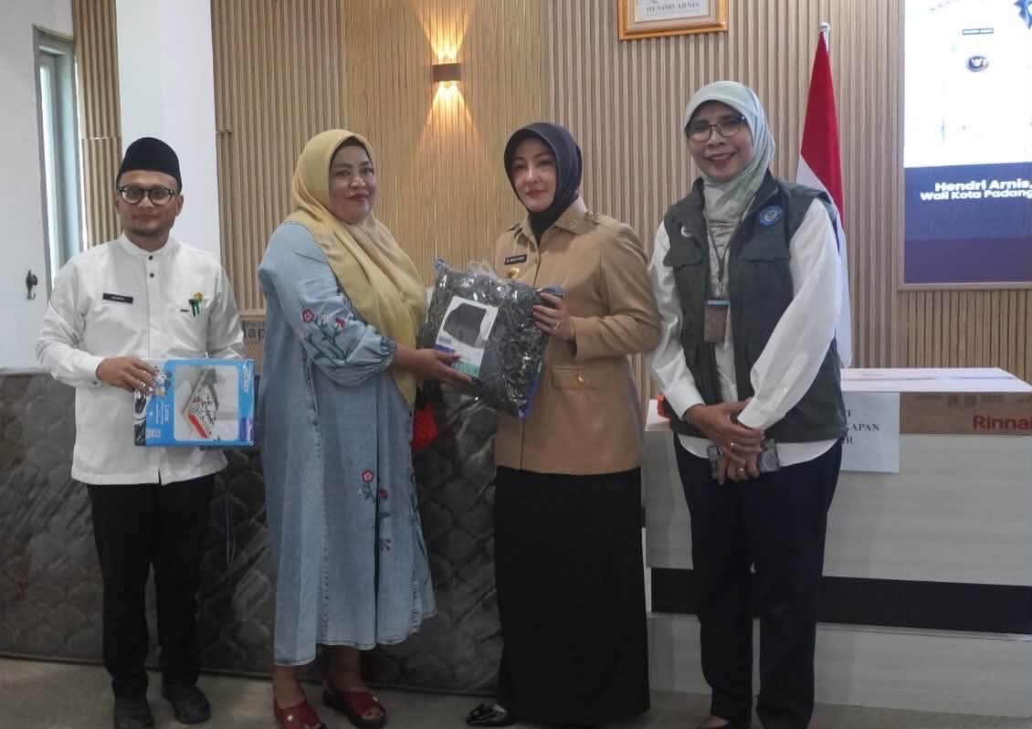 59 Warga Padang Panjang Terima Bantuan ATENSI Kemensos, Ada Kursi Roda hingga Modal Usaha