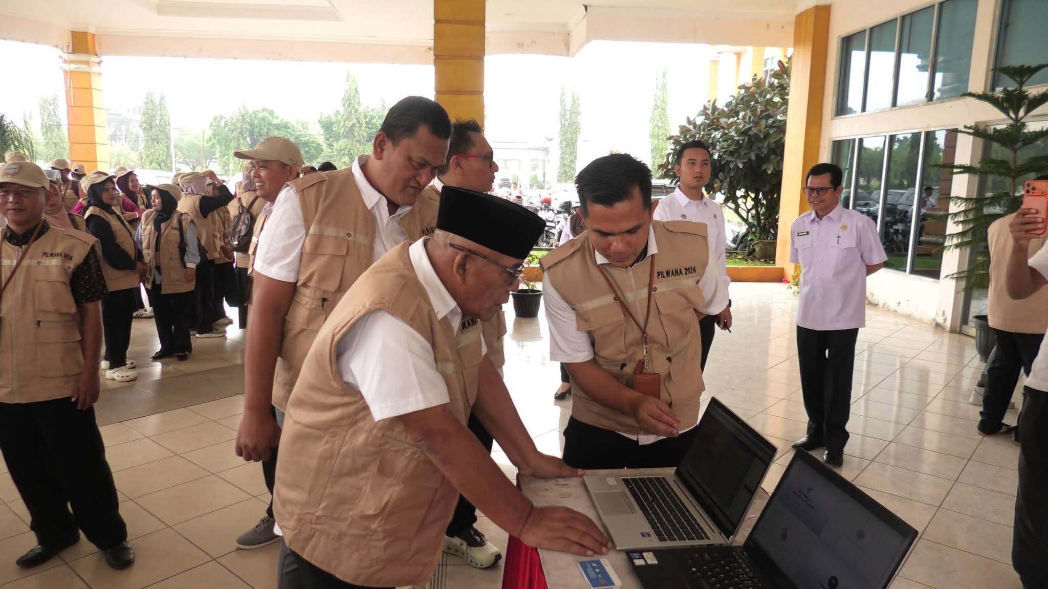 Pilwana Serentak Pasaman Barat Dimulai, Bupati Lepas Tim Teknis E-Voting