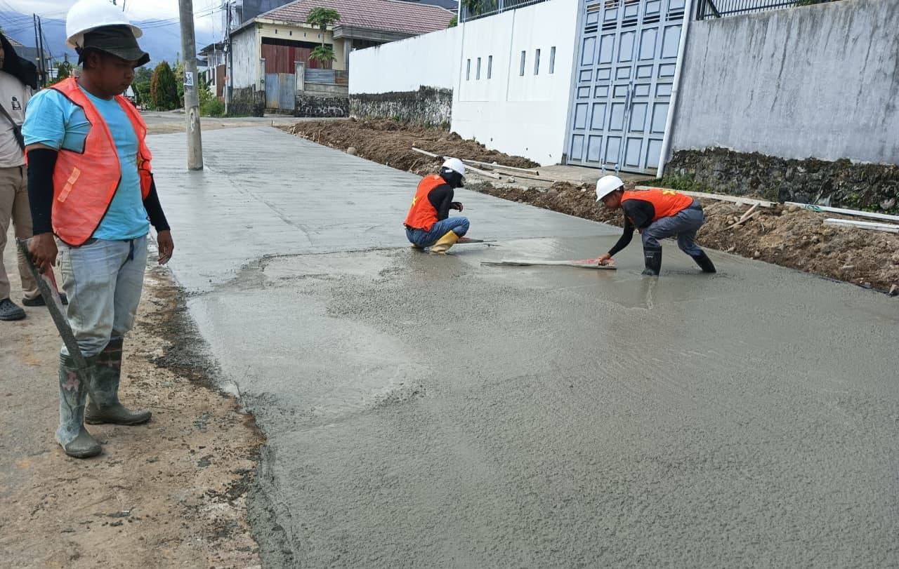 Pemko Akui 19 Persen Jalan Lingkungan di Padang Rusak Berat