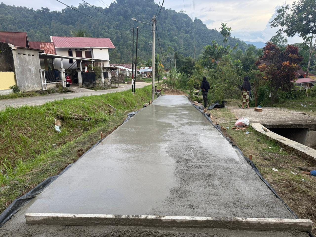 Pemko Padang Targetkan Pembangunan Jalan Lingkungan 17,8 Kilometer Tahun Ini
