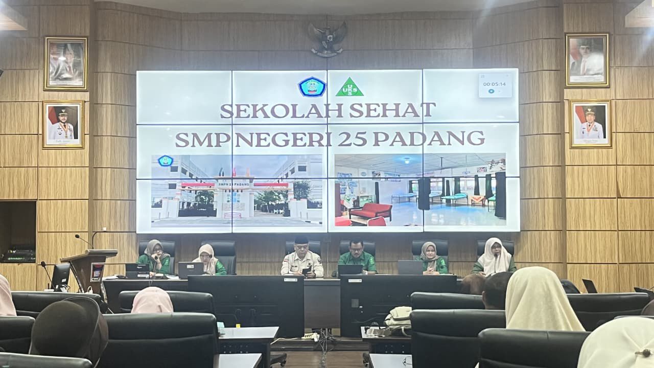 SMP di Padang Pamerkan Inovasi Sekolah Sehat, dari “Kamus Biru” hingga Budaya Peduli Lingkungan