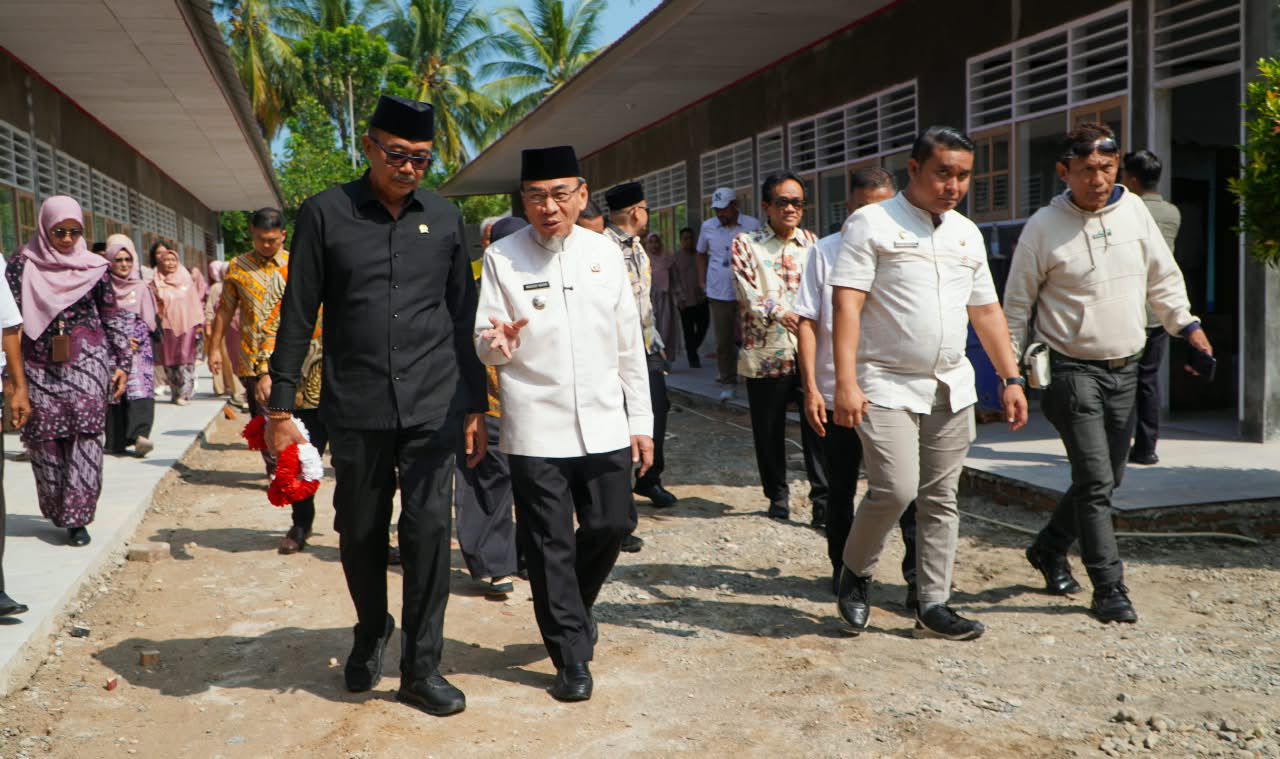 Komisi X DPR Tinjau Rehabilitasi Sekolah Terdampak Bencana di Padang