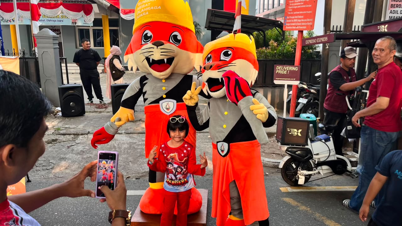Si Rimau, Maskot Porprov Sumbar 2026 Tampil di CFD Padang