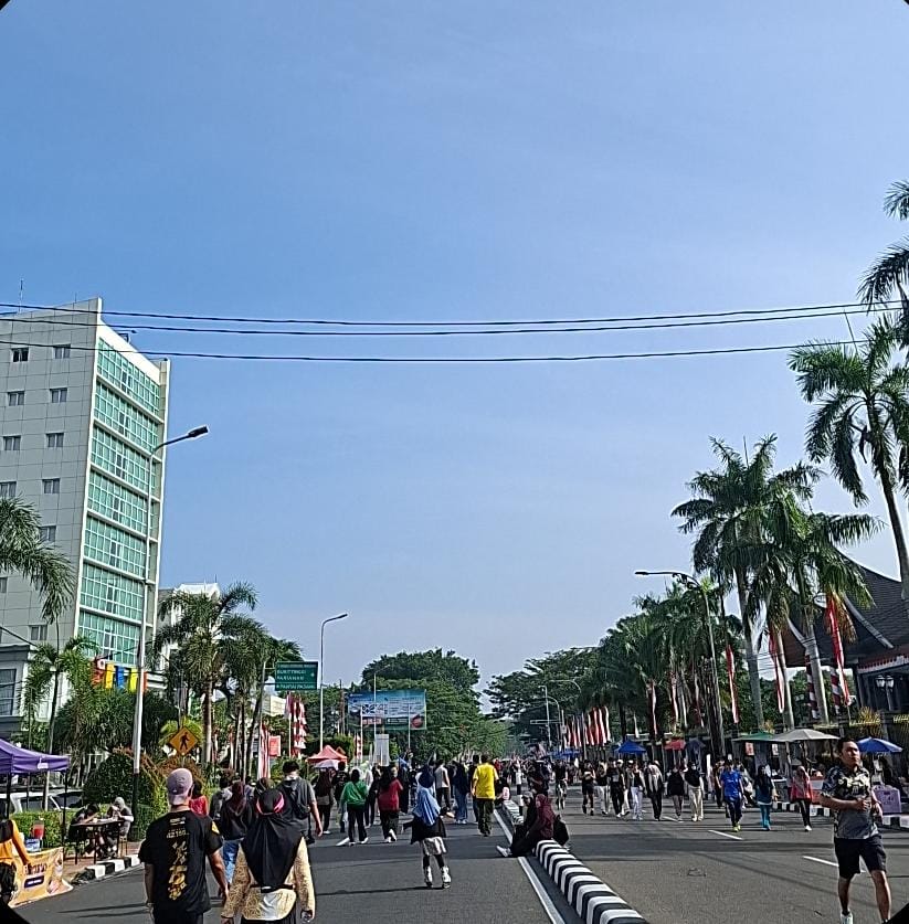 Imbas Kabut Asap, Dispora Sumbar Hentikan Sementara Aktifitas CFD di Jalan Sudirman Padang