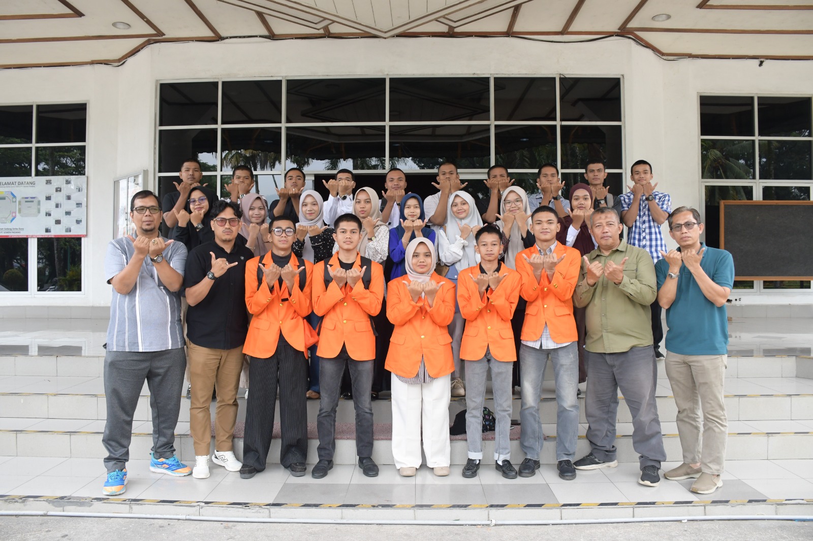 25 Anak Nagari Dapat Beasiswa Kuliah dari PT Semen Padang di PNP