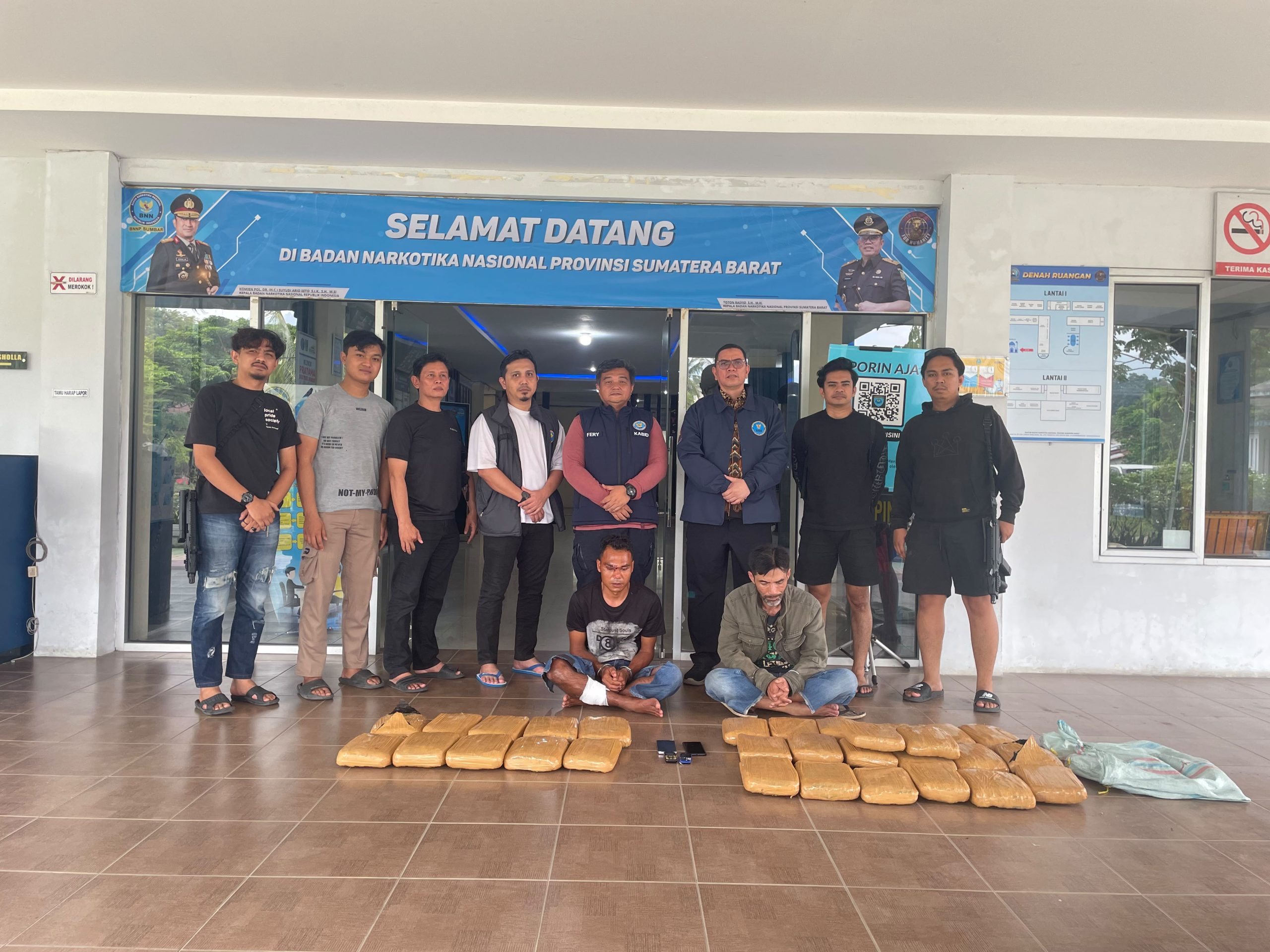 BNNP Sumbar Gagalkan Pengiriman Hampir 30 Kg Ganja dari Madina, 1 Pengendali Diduga Napi Lapas Bukittinggi