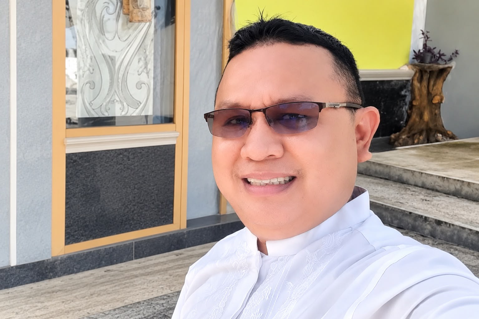 Antara Politisi Konten dan Politisi Kerja