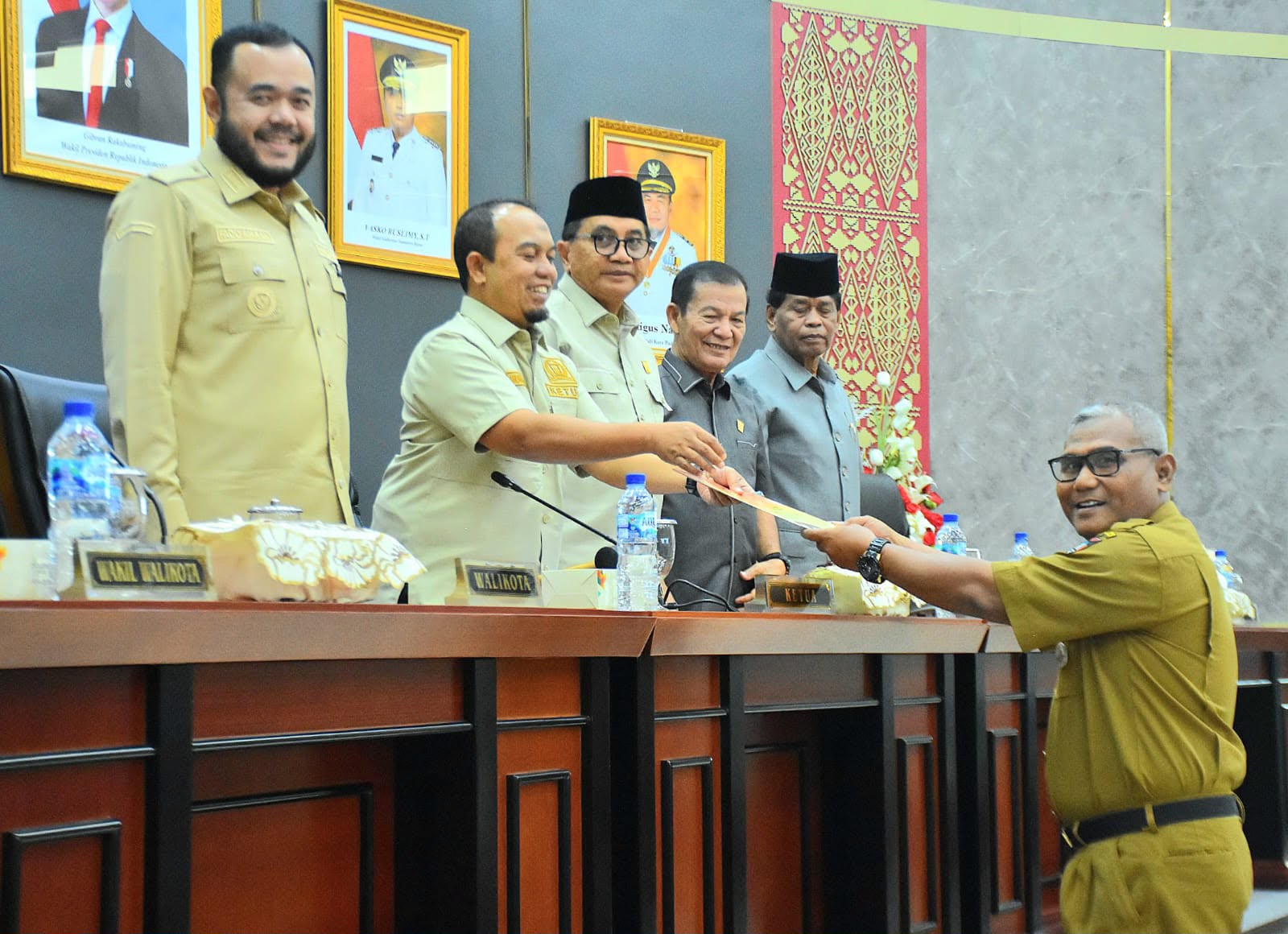 Dinilai Strategis, Wako Padang Sampaikan 3 Ranperda ke DPRD