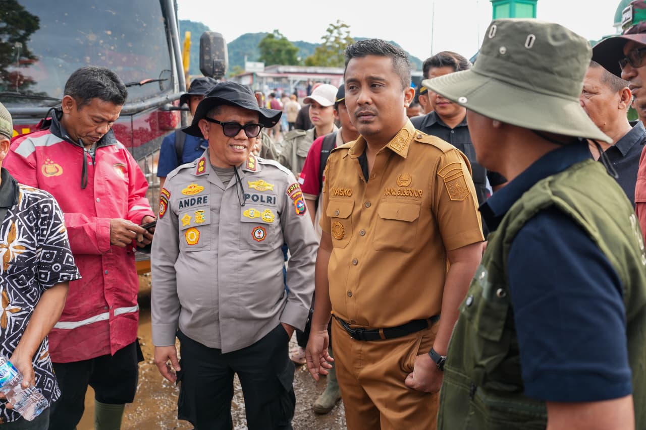 Kantor Pemerintahan Terdampak Galodo, Pemkab Solok Diminta Sediakan Pelayanan Terpadu Darurat