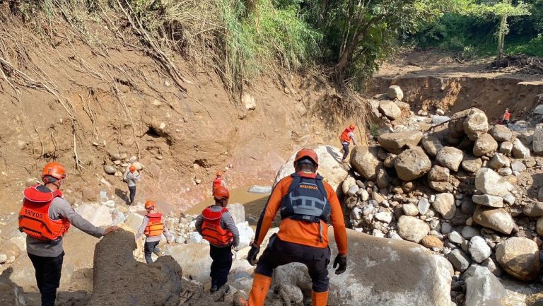 Tim SAR Brimob Perluas Pencarian Korban Galodo Solok, Sepeda Motor Ditemukan